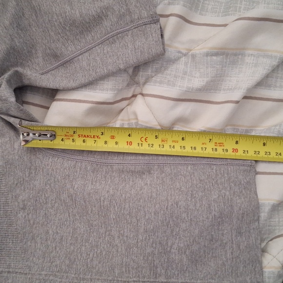 Juicy Couture compression shorts, size M - Picture 5 of 5